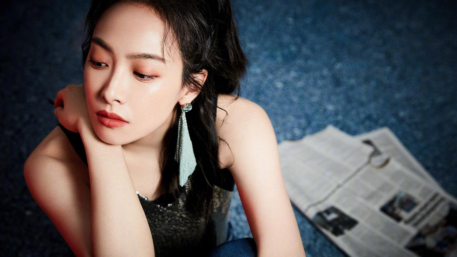 外交冰点与绿茵热浪，伊朗全面压制加拿大，法比尼奥如何成为破局关键先生？