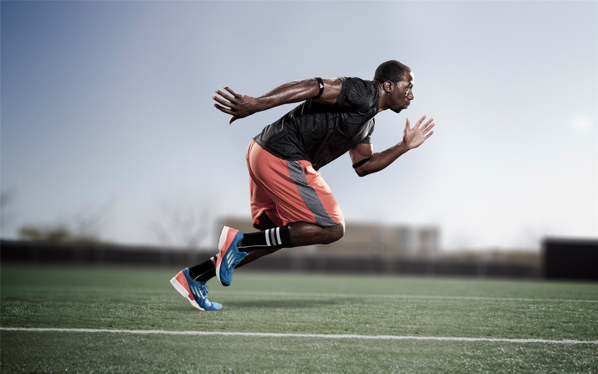 暗巷掘金，米切尔于无声处听惊雷