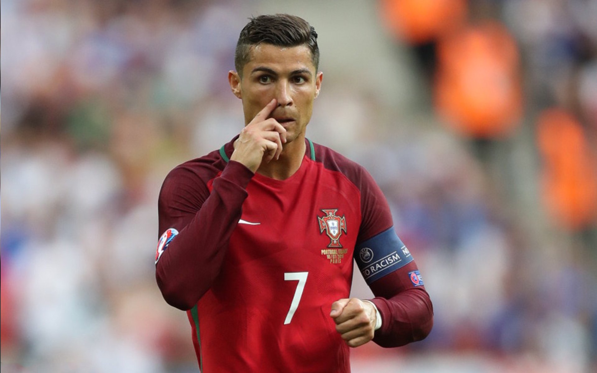 世界杯之夜，詹姆斯压制级发挥，跨界传奇的另一种定义