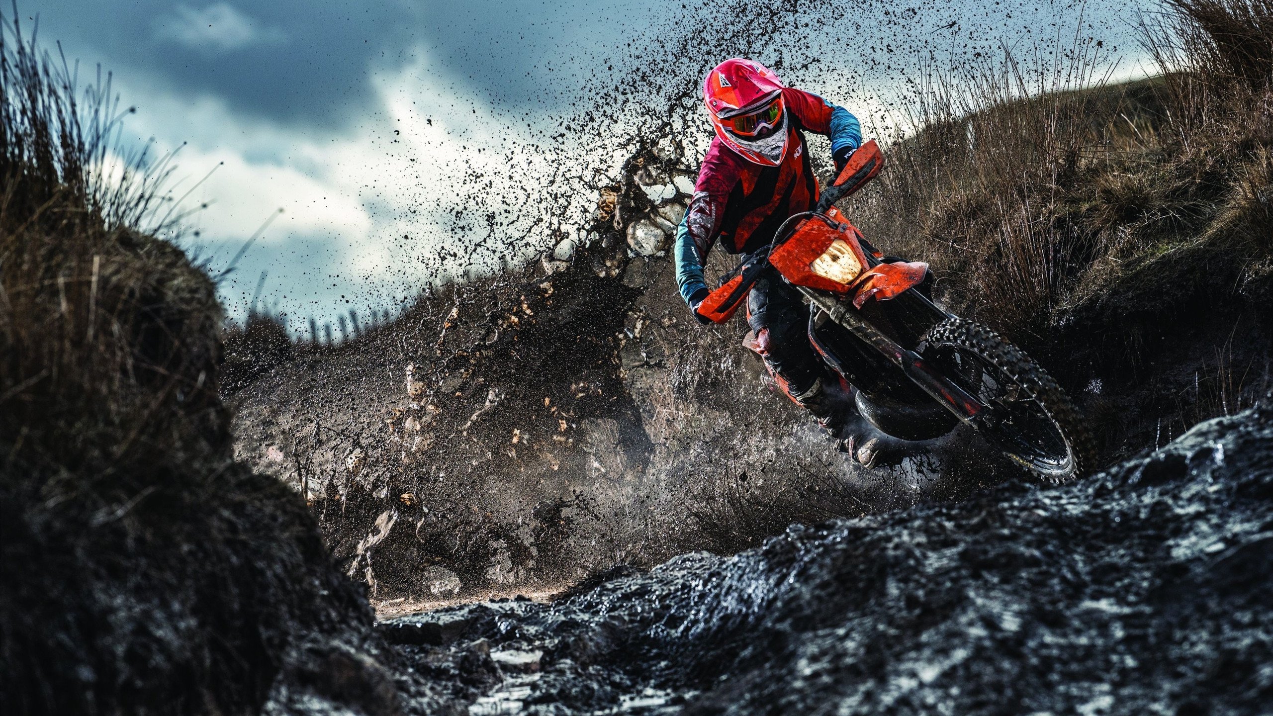 跨界狂飙，当墨西哥足球的激情点燃F1赛道，弗拉霍维奇如何接管新赛季揭幕战