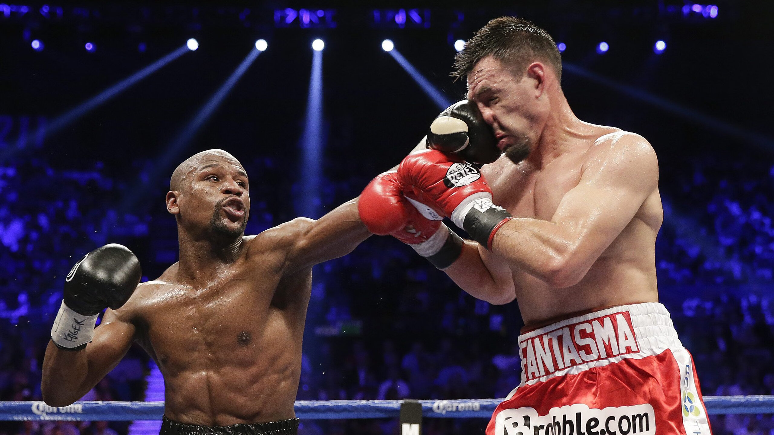 开云体育世界杯2026-津门奇迹夜，张镇麟点燃赛场，天津队逆转湖人震撼篮球界