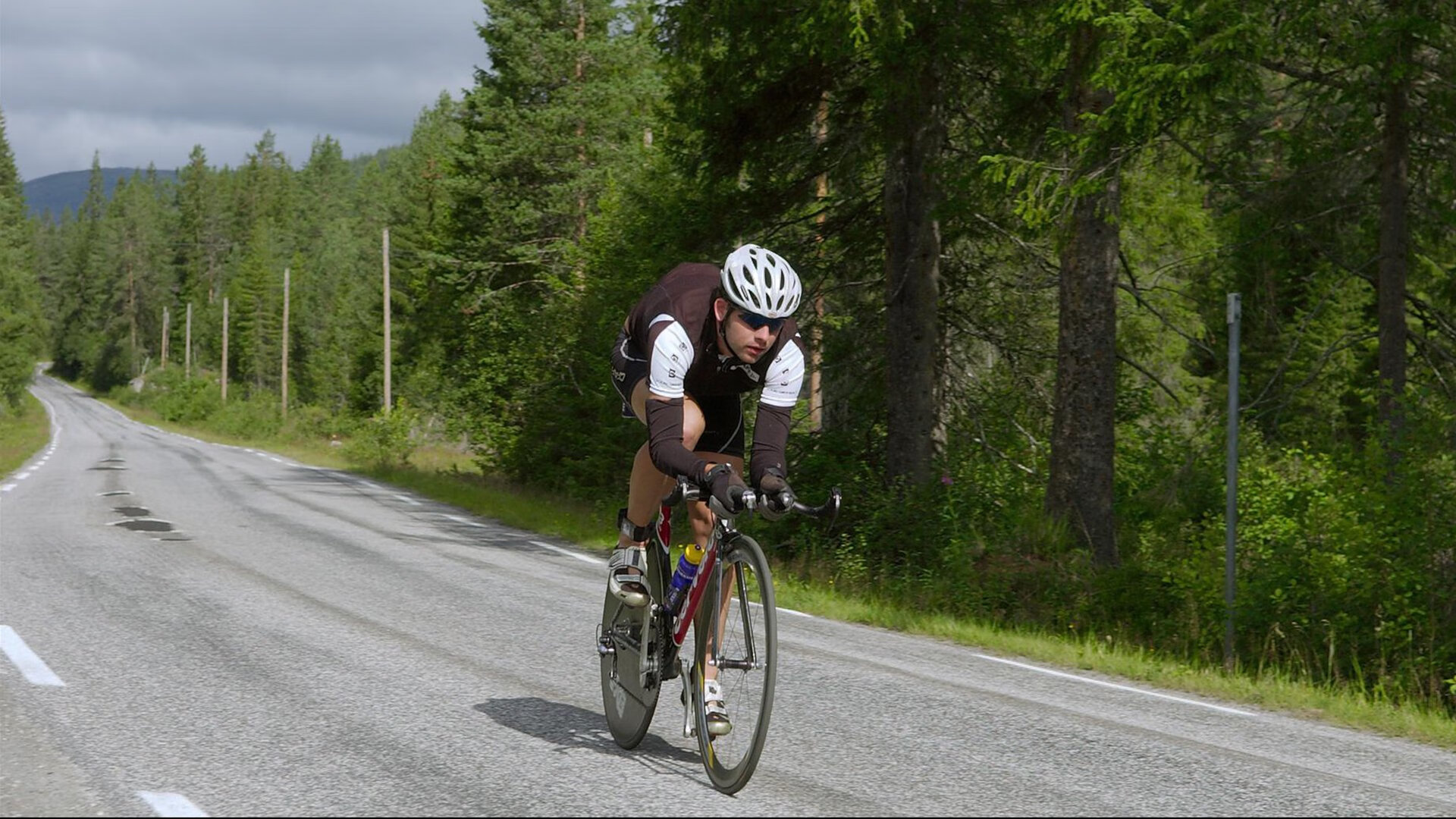 绝境中的火焰，威廉姆斯惊天逆转，汉密尔顿点燃赛场之夜
